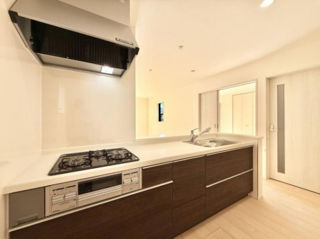 �L�b�`���@�������Ƒ����J��[�߂�A������̂���L�b�`��