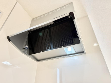 ���̑����ρ@�ݔ����������̏��C����������C��ɗU������A�����I�ɔr�����ł��܂��B