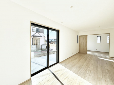 ���r���O�@���������R�Ɖ�b�����܂��A�S�n�悢�ЂƂƂ�