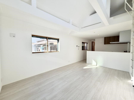 ���r���O�@�����������������Ɠ��ʂɂ���A�e���̋��