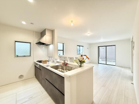 �L�b�`���@�������Ƒ����J��[�߂�A������̂���L�b�`��