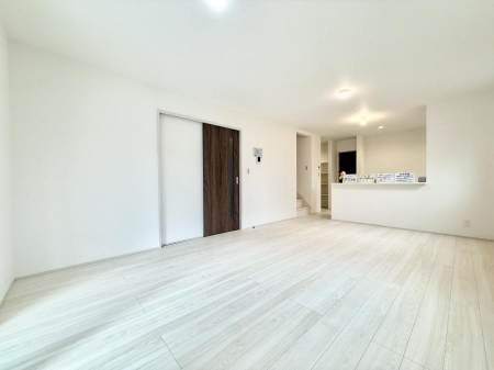 ���r���O�@���������R�Ɖ�b�����܂��A�S�n�悢�ЂƂƂ�