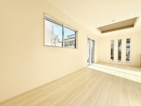 rO@났ƏΊ炪W܂AS܂郊rO