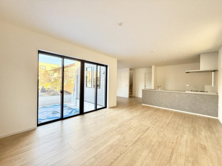 ���r���O�@���������났�ƏΊ炪�W�܂�A�S���܂郊�r���O