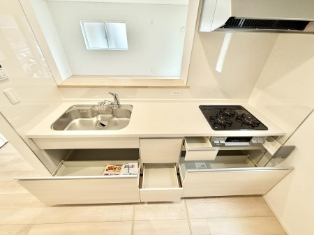 Lb`@ƑƂȂAR~jP[V̏