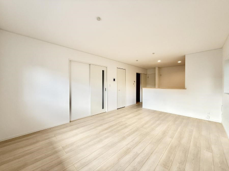 ���r���O�@���������났�ƏΊ炪�W�܂�A�S���܂郊�r���O