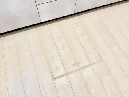 ̑ρ@ݔBꂽ[Xy[XŉƑŜXbL