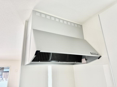 ���̑����ρ@�ݔ����������̏��C����������C��ɗU������A�����I�ɔr�����ł��܂��B