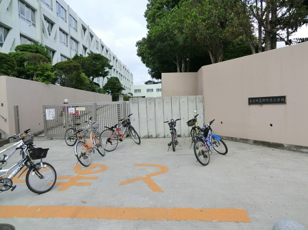 ӊ@wZ 1100m s䏊wZ