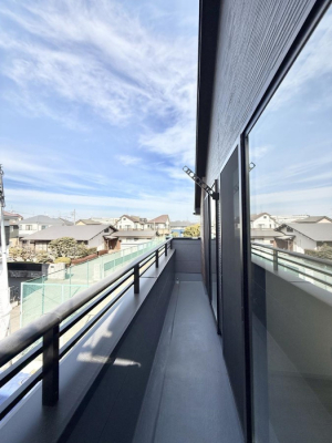 �o���R�j�[�@������ �G�߂̈ڂ낢����������J���I�ȋ�Ԃł�