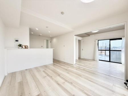 rO@났ƏΊ炪W܂AS܂郊rO