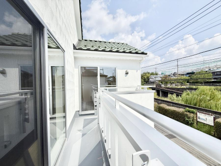 oRj[@ G߂̈ڂ낢JIȋԂł