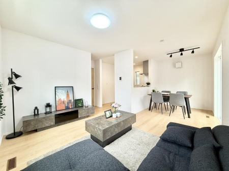 rO@났ƏΊ炪W܂AS܂郊rO