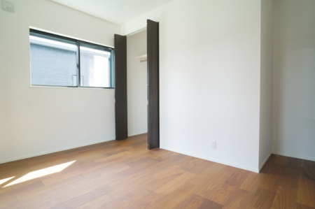 ̑ρ@F̂ŉ₩ȎԂy߂܂