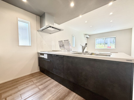 �L�b�`���@�������Ƒ����J��[�߂�A������̂���L�b�`��