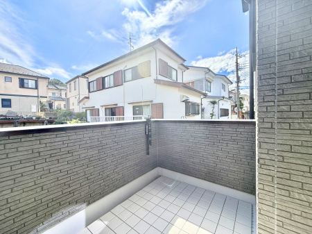 �o���R�j�[�@������ �G�߂̈ڂ낢����������J���I�ȋ�Ԃł�