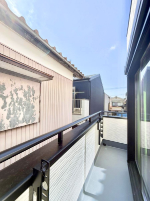 �o���R�j�[�@������ �G�߂̈ڂ낢����������J���I�ȋ�Ԃł�