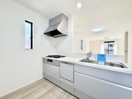 �L�b�`���@���������y���݂ƐH�ׂ�K����͂���L�b�`��