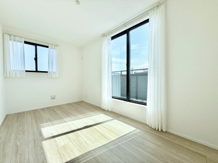 �Q���@���������̔z�u��ʋC���̗ǂ��݌v�ŕ����̋�C�������炸�A��ɐV�N�ȋ�C������܂�