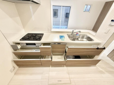 �L�b�`���@�������Ƒ����J��[�߂�A������̂���L�b�`��