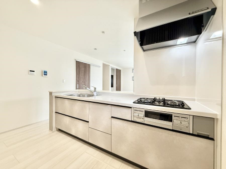 �L�b�`���@�������Ƒ����J��[�߂�A������̂���L�b�`��