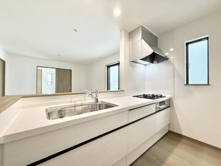 �L�b�`���@���������y���݂ƐH�ׂ�K����͂���L�b�`��