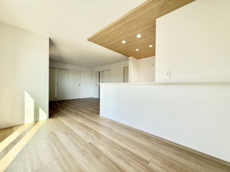 ���r���O�@���������났�ƏΊ炪�W�܂�A�S���܂郊�r���O