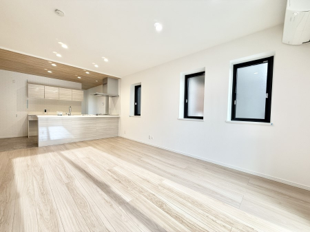 ���r���O�@���������났�ƏΊ炪�W�܂�A�S���܂郊�r���O