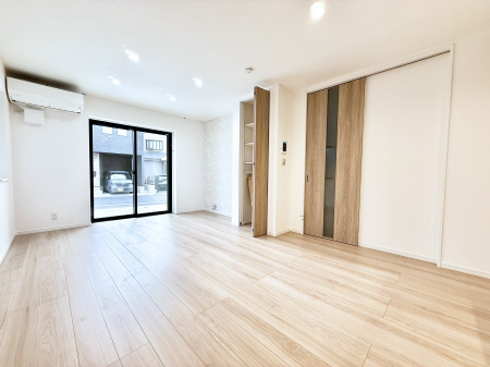 ���r���O�@���������R�Ɖ�b�����܂��A�S�n�悢�ЂƂƂ�