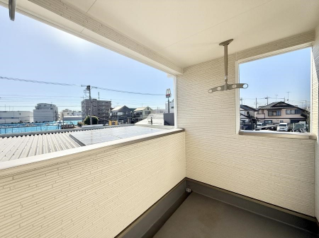 �o���R�j�[�@������ �G�߂̈ڂ낢����������J���I�ȋ�Ԃł�