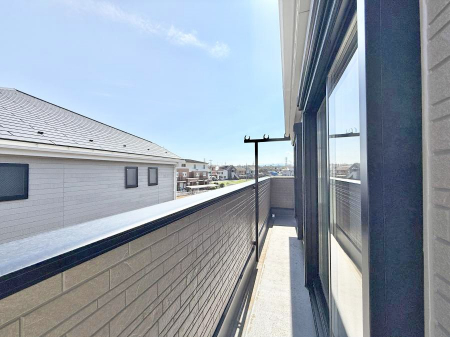 �o���R�j�[�@������ �G�߂̈ڂ낢����������J���I�ȋ�Ԃł�