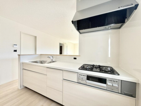 �L�b�`���@�������Ƒ����J��[�߂�A������̂���L�b�`��