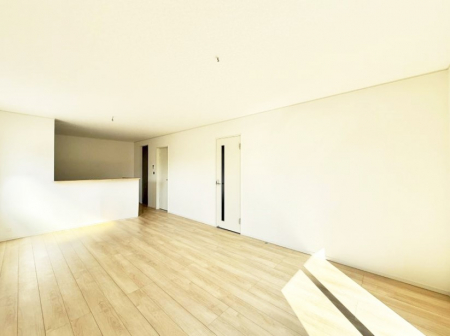 ���r���O�@���������R�Ɖ�b�����܂��A�S�n�悢�ЂƂƂ�