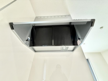 ���̑����ρ@�ݔ����������̏��C����������C��ɗU������A�����I�ɔr�����ł��܂��B