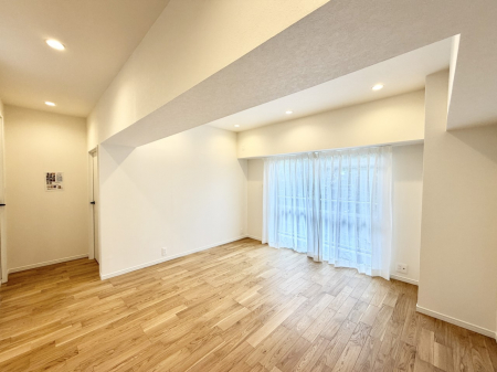 ���r���O�@���������났�ƏΊ炪�W�܂�A�S���܂郊�r���O