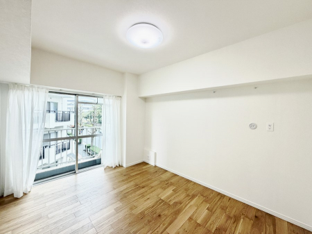 ���r���O�@�����������݂̂���Ɩ����S�n�悢�A���났�̃��r���O