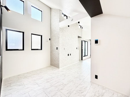 ���r���O�@���������났�ƏΊ炪�W�܂�A�S���܂郊�r���O