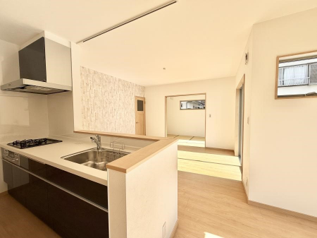 �L�b�`���@�������Ƒ����J��[�߂�A������̂���L�b�`��