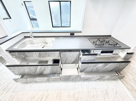 �L�b�`���@�������Ƒ����J��[�߂�A������̂���L�b�`��