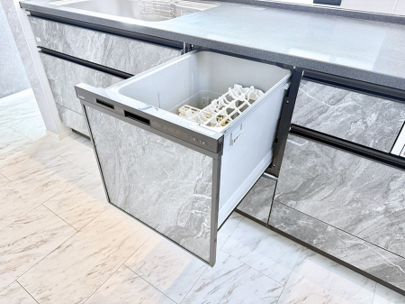 ���̑����ρ@�ݔ����H��̕ЂÂ����H��킪����Ύ��Z�ɁB���Ƒ��Ƃ̎��Ԃ𑝂₹�܂�