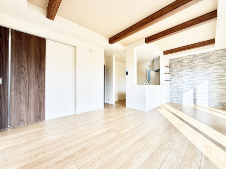 ���r���O�@���������났�ƏΊ炪�W�܂�A�S���܂郊�r���O