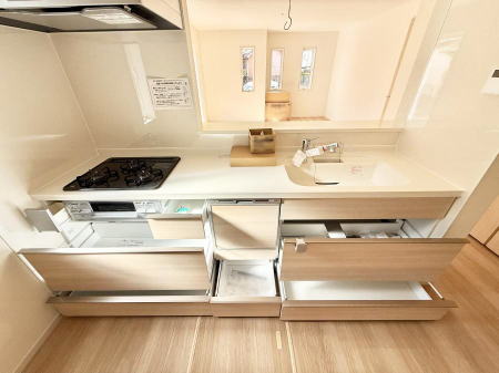 �L�b�`���@�������Ƒ����J��[�߂�A������̂���L�b�`��