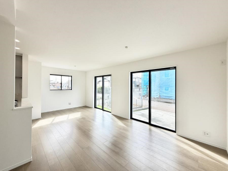 ���r���O�@�������V���v���������ґ�A��؂Ȑl�Ɖ߂����S���قǂ�����