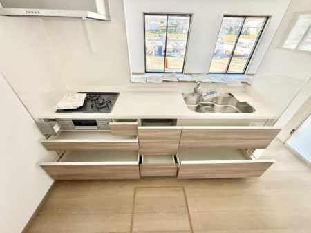 �L�b�`���@�������Ƒ����J��[�߂�A������̂���L�b�`��