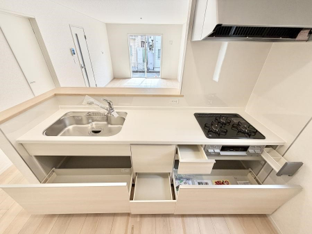 �L�b�`���@�������Ƒ����J��[�߂�A������̂���L�b�`��