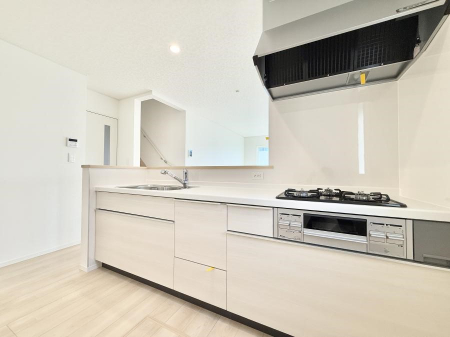 �L�b�`���@�������Ƒ����J��[�߂�A������̂���L�b�`��