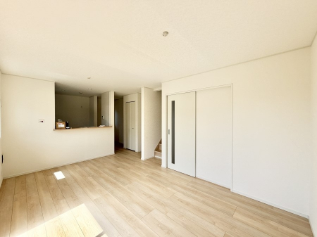 ���r���O�@���������R�Ɖ�b�����܂��A�S�n�悢�ЂƂƂ�