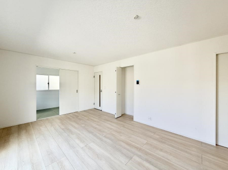 ���r���O�@���������S�n�̂����A���z�̃��r���O