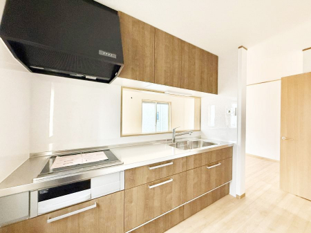 �L�b�`���@�������Ƒ����J��[�߂�A������̂���L�b�`��