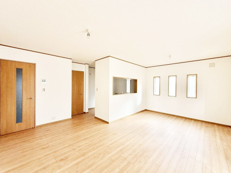 ���r���O�@���������났�ƏΊ炪�W�܂�A�S���܂郊�r���O